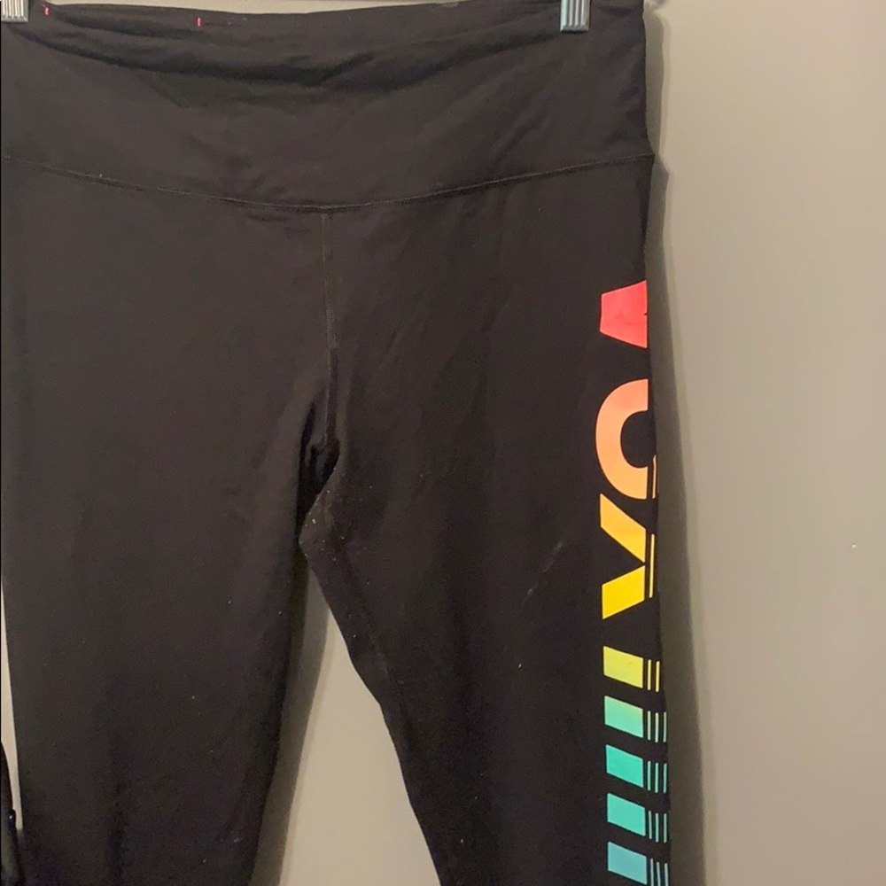 VICTORIAS SECRET SPORT LEGGINGS